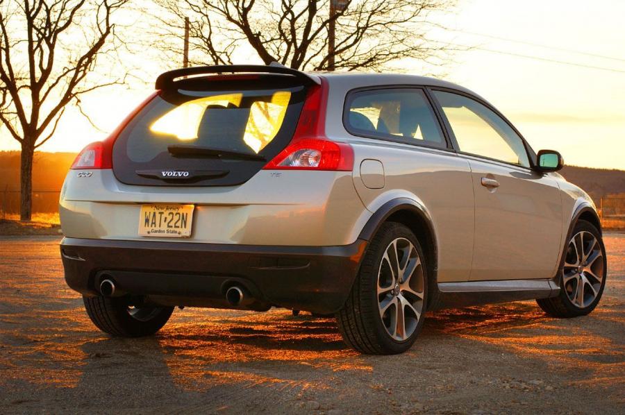  Volvo C30 T5 Version 2.0 2008 года  (фото 14 из 37)